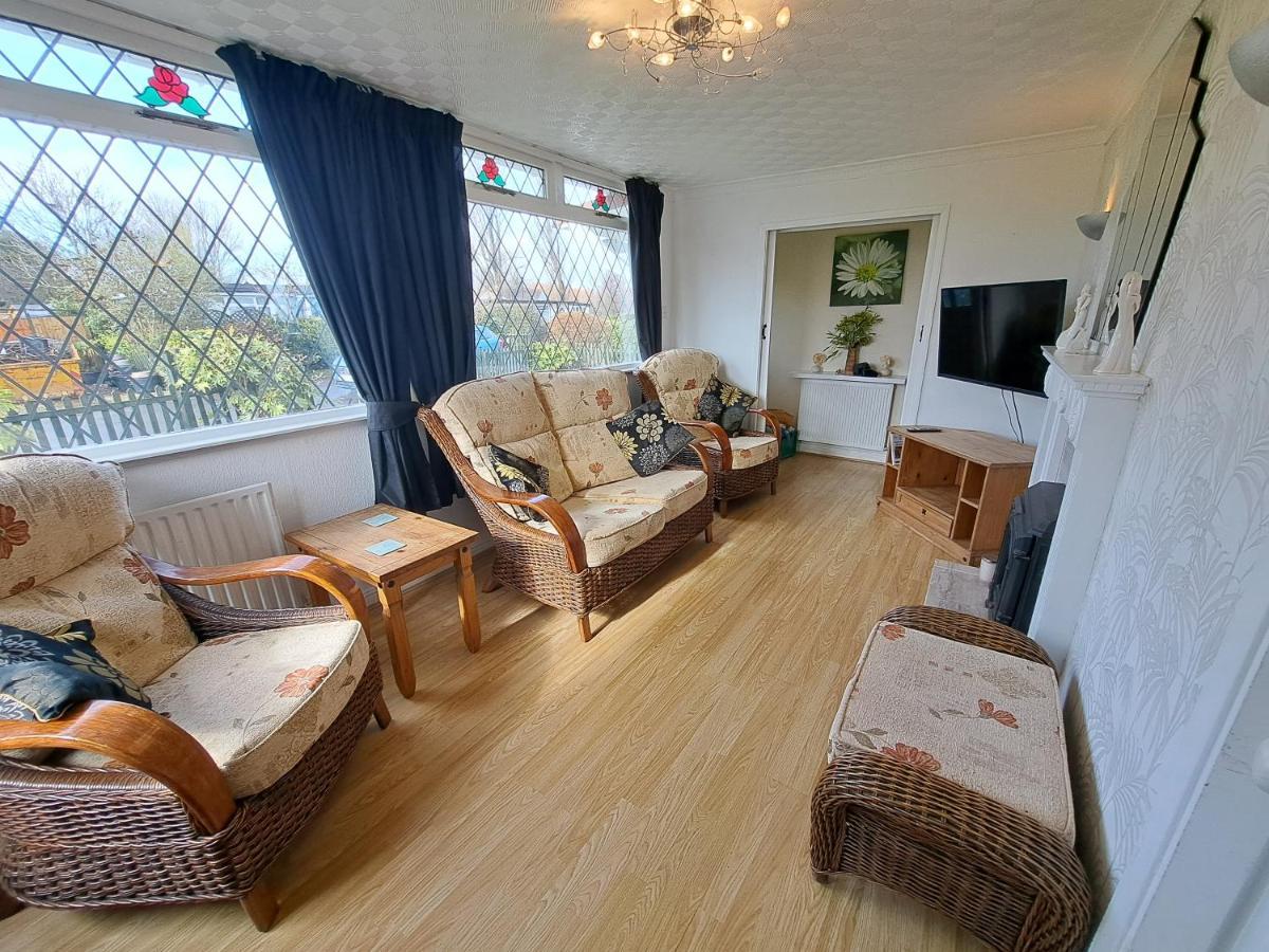 Beach & Tonic Beachside Chalet Humberston Extérieur photo
