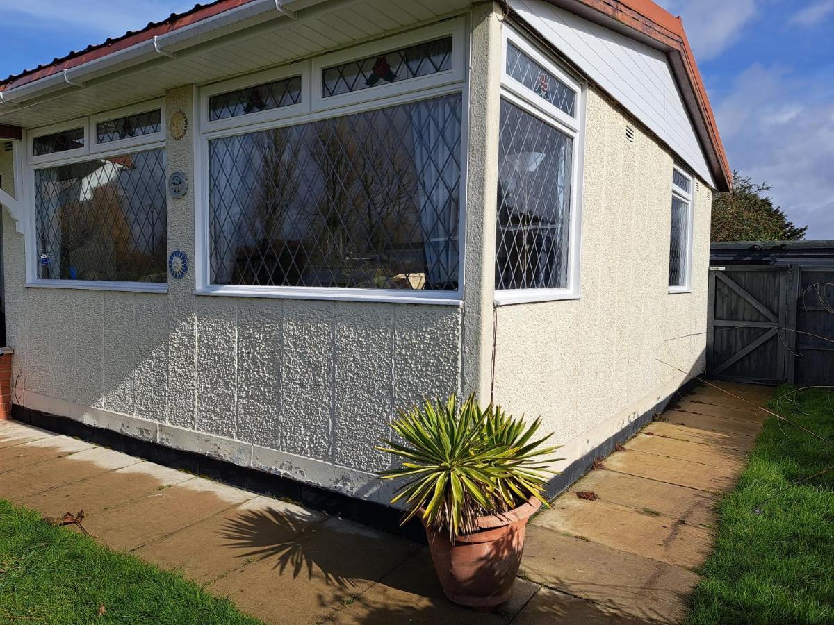 Beach & Tonic Beachside Chalet Humberston Extérieur photo